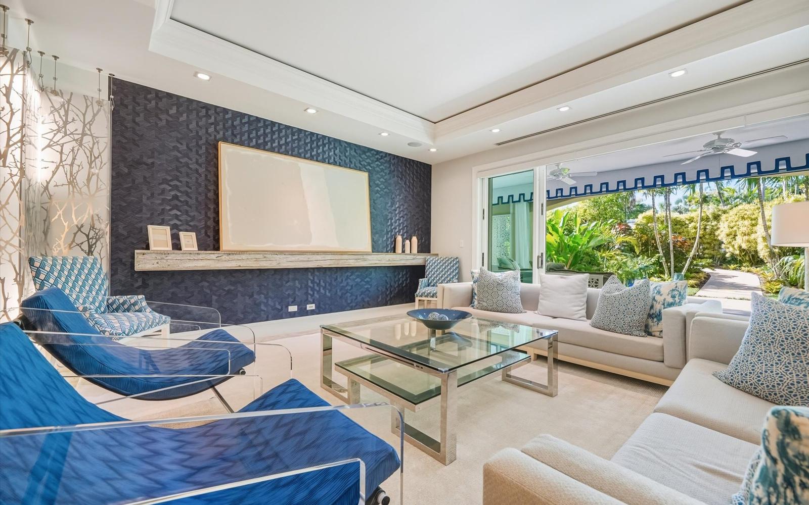 4 bedroom Condominium for sale - 102 and 103 Sunnyside — photo 1