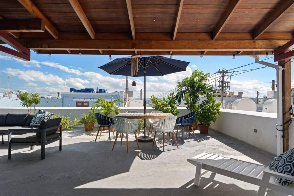 Rare Penthouse with Tremendous Terrace in Old San Juan — photo 1