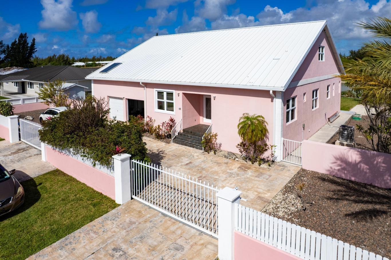 5 bedroom Residence for sale on ROYAL PALM WAY in Grand Bahama, The Bahamas — photo 1