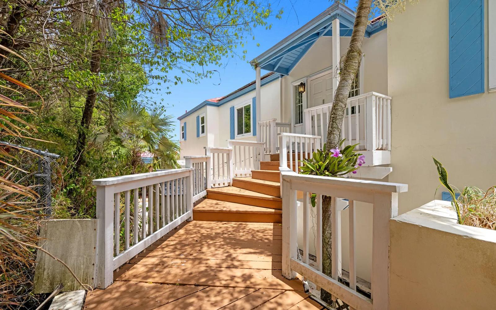 5-bedroom multi-unit villa in Great Northside, St. Thomas — photo 3