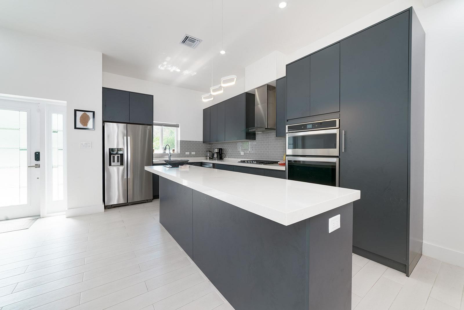 2 Bedroom Townhome for Sale, The Mantras, South Sound, Grand Cayman — photo 3