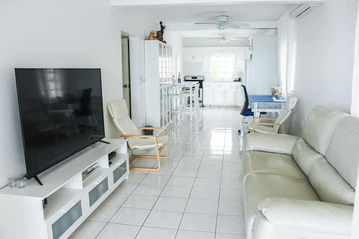 8 Bedroom Ocean View House with Private Pool in Simpson Bay — photo 1