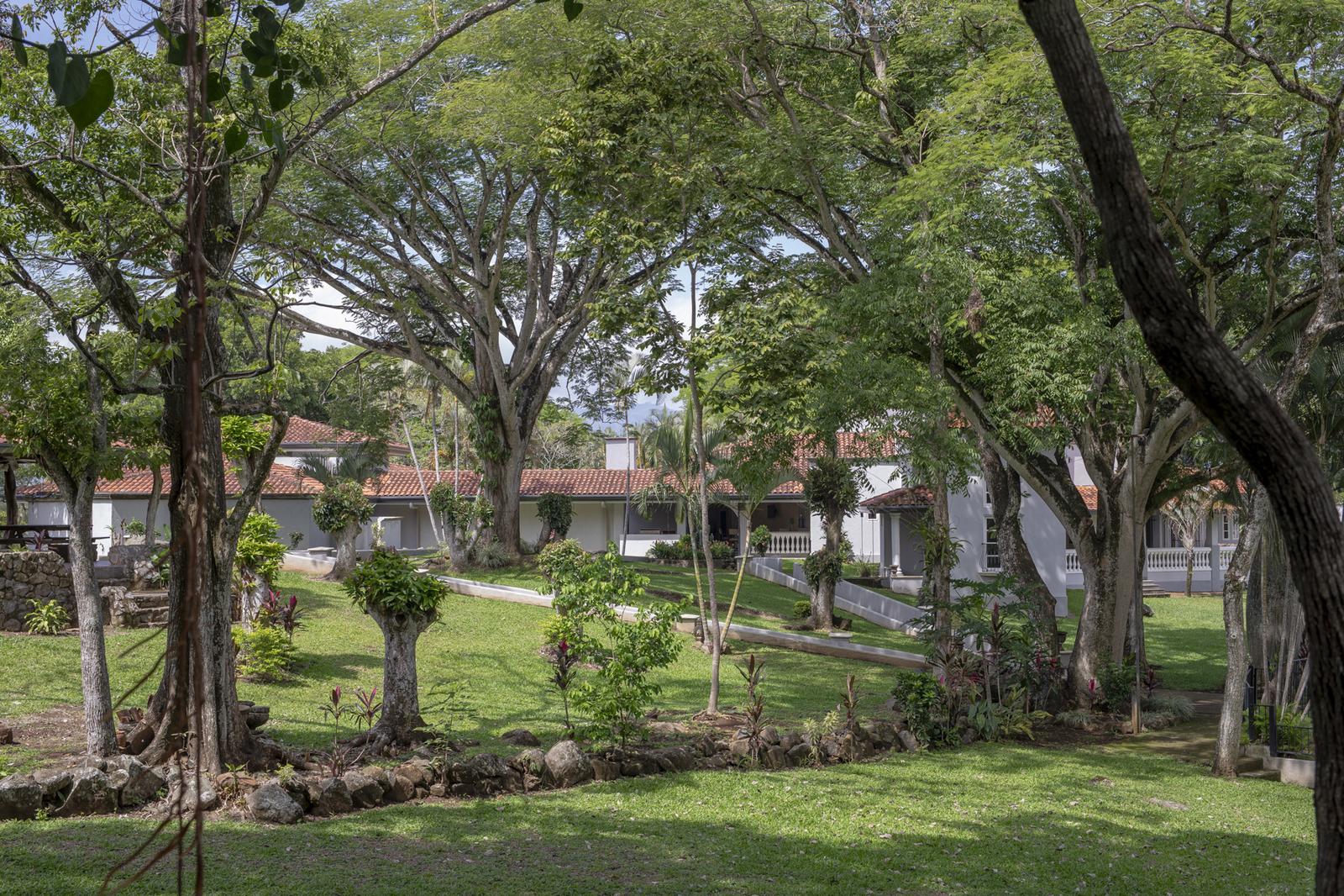 6 Bedroom Home for Sale, Turrucares / La Guacima, Alajuela, Costa Rica — photo 2