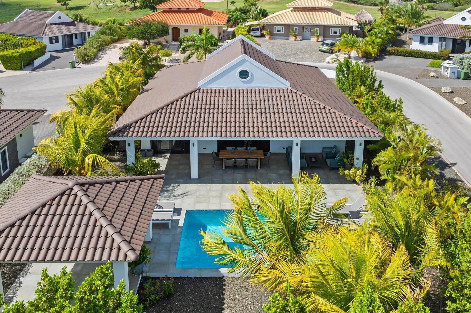 BH 01, Blue Bay — photo 1