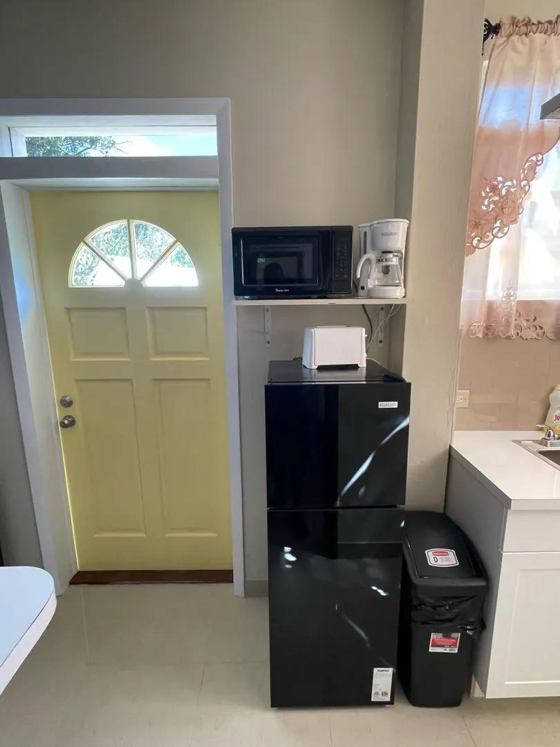 Studio Apartment For Rent In West End — photo 4