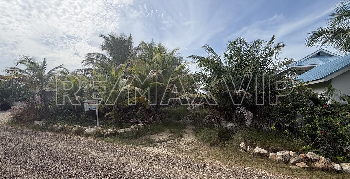 Exclusive Waterfront Lot in Vista Cove — photo 1
