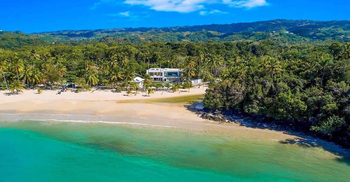 5 Bedroom Beachfront Villa for Sale, Playa Las Ballenas — photo 1