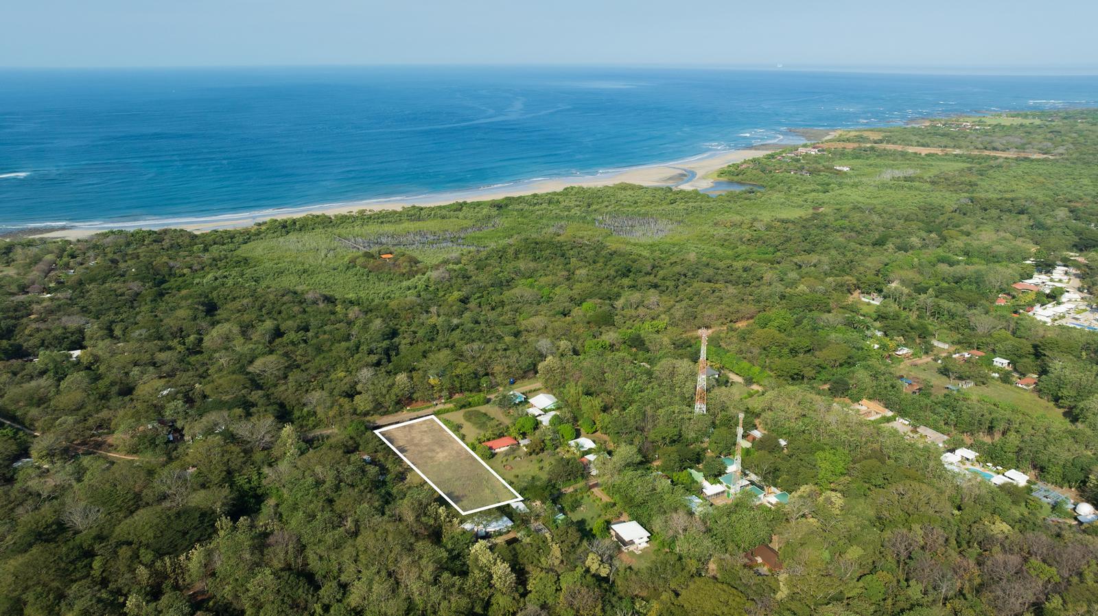 4,040 Sq M mixed use lot for sale in Avellanas, Guanacaste — photo 1