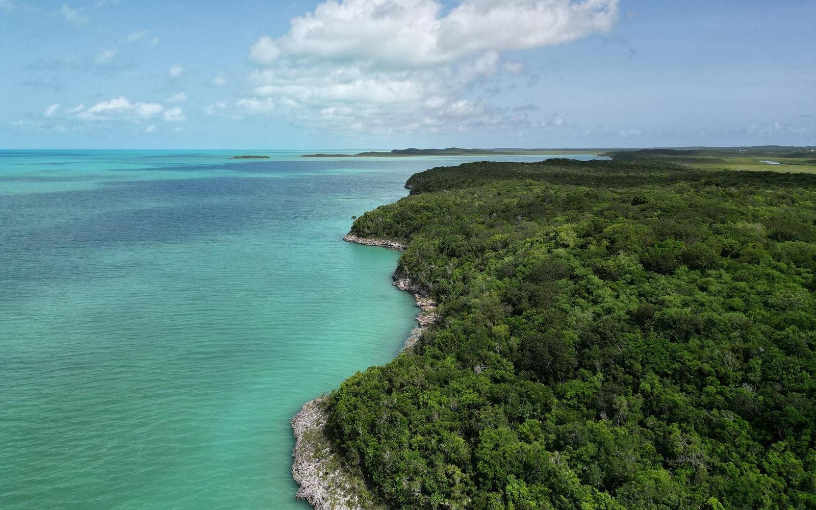 10 Acres, The Bluff in Exuma, The Bahamas — photo 2