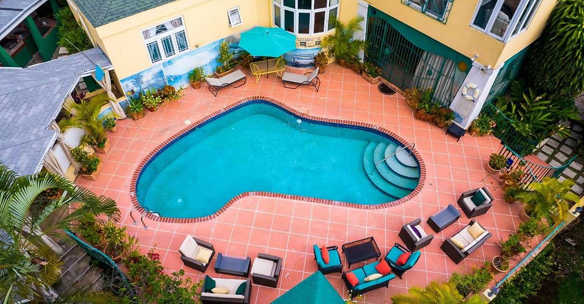 7 Bedroom House for Sale, Farringdon Heights, Kingston, Jamaica — photo 3