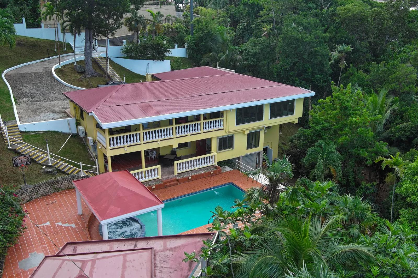 Charming Villa in Mafolie Estates with Views — photo 2