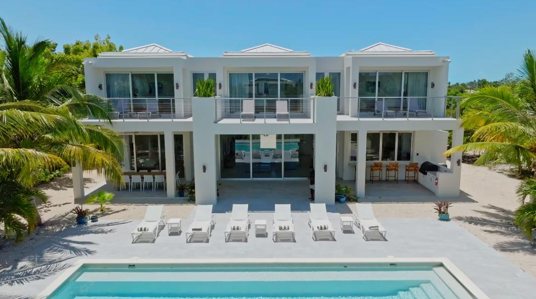 PURE WATER VILLA — photo 1