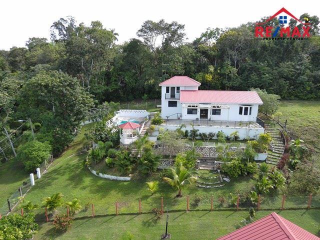 (#2545) – A 2 BEDROOM HOUSE WITH POOL AND ADDITIONAL, SEPARATE GUEST BEDROOM IN SAN IGNACIO, CAYO DISTRICT — photo 1