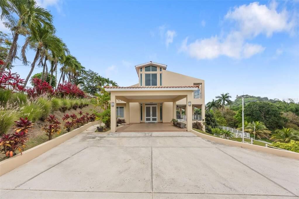 4 bedroom Single Family Home/House for sale — photo 4