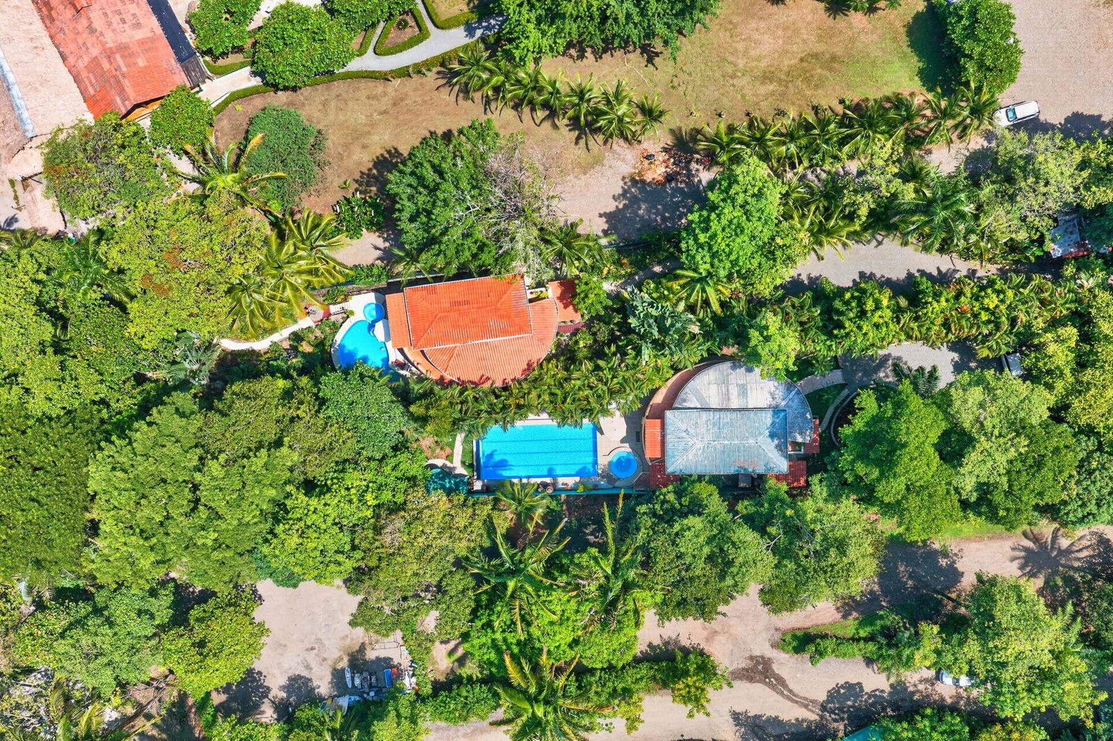 Two 3 Bedroom Beachfront Homes for Sale, Manuel Antonio, Quepos, Puntarenas, Costa Rica — photo 2
