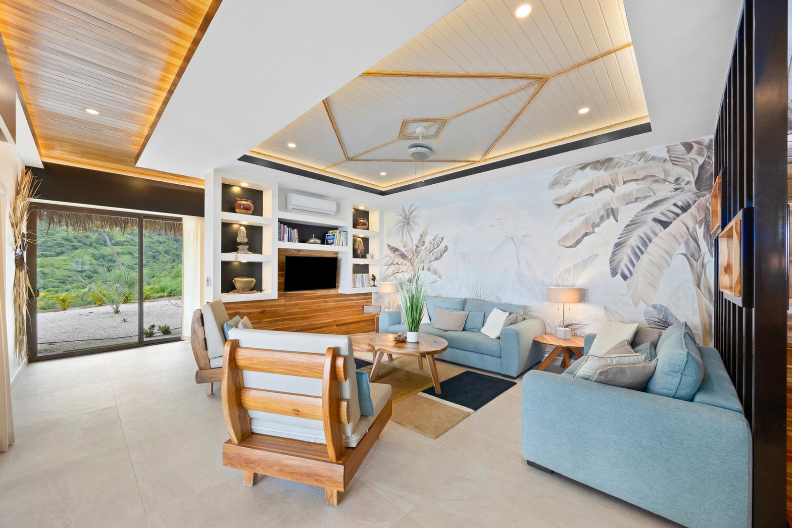 6 Bedroom Luxury Villa for Sale in La Marcela, Playa Potrero — photo 3