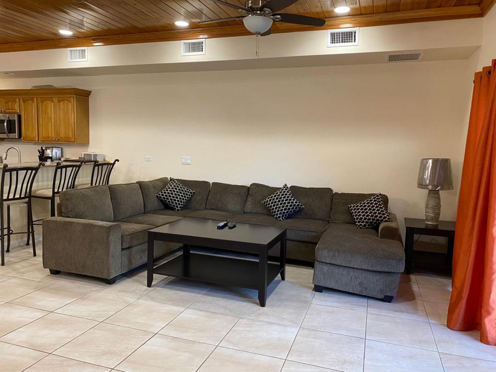 3 Bedroom Apartment for sale in Nassau — photo 3