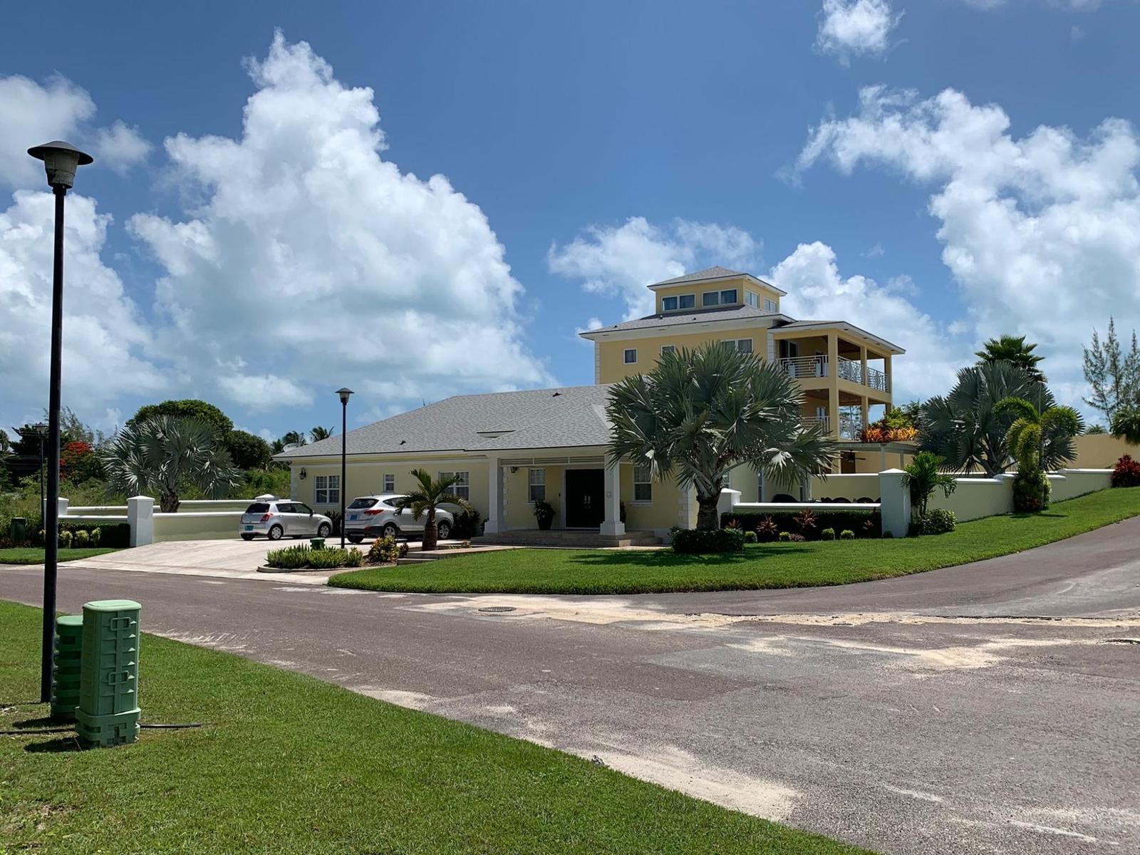 4 bedroom Residence for sale - 67 PALM CAY, Nassau / New Providence — photo 1