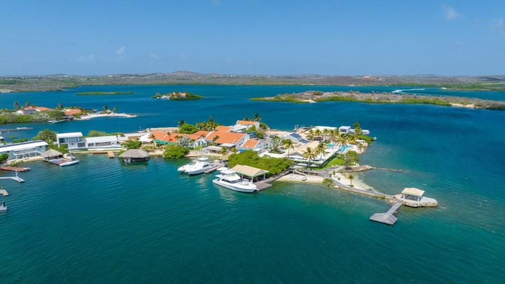 6 bedroom home for sale - Waterfront Residence in Jan Sofat — photo 3