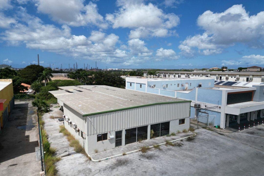 Prime Commercial Property in Strategic Location for Sale — photo 3