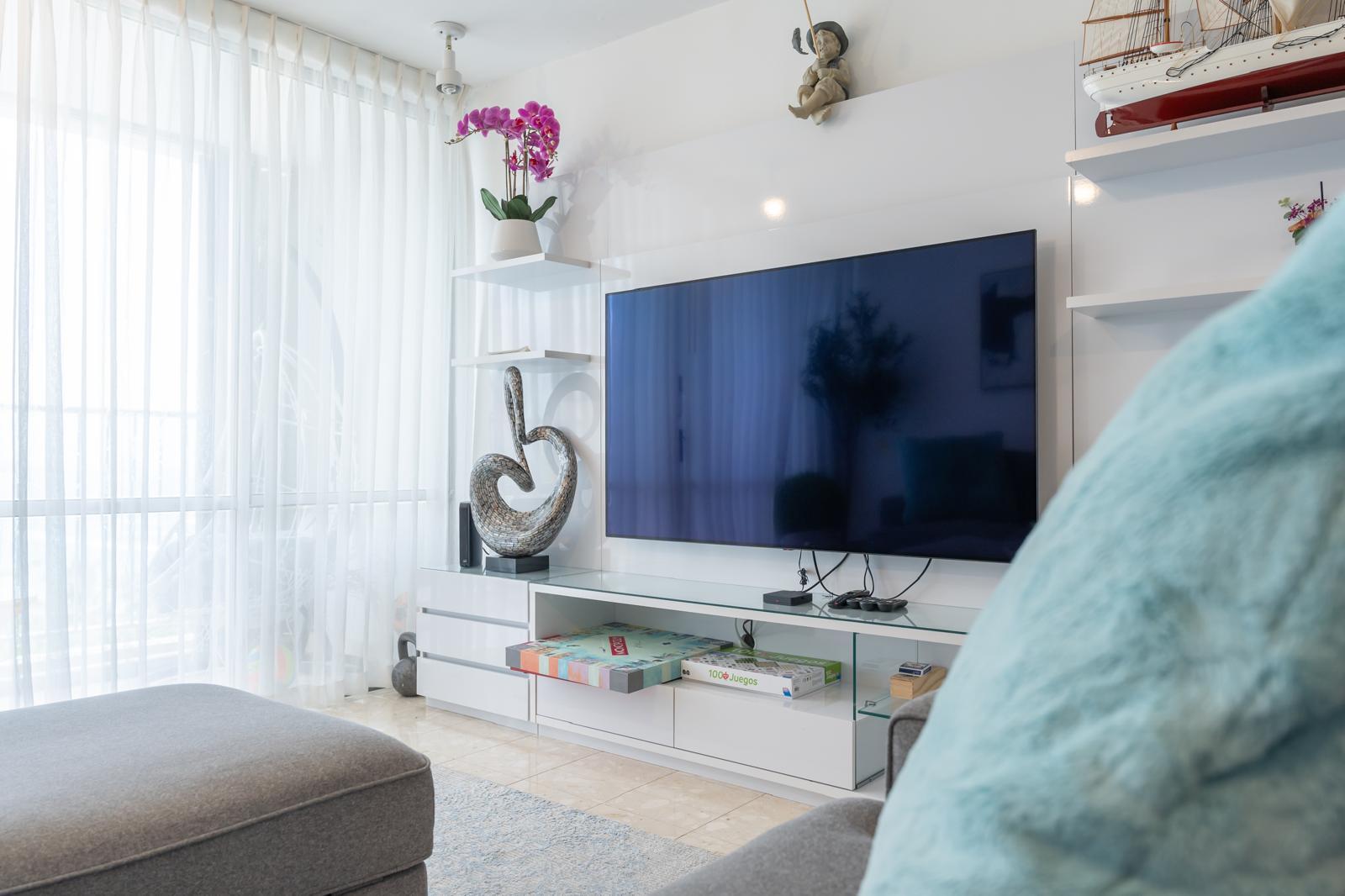 Investment Opportunity in Prime Isla Verde, Puerto Rico - 3BR/2BA Furnished Condo — photo 3