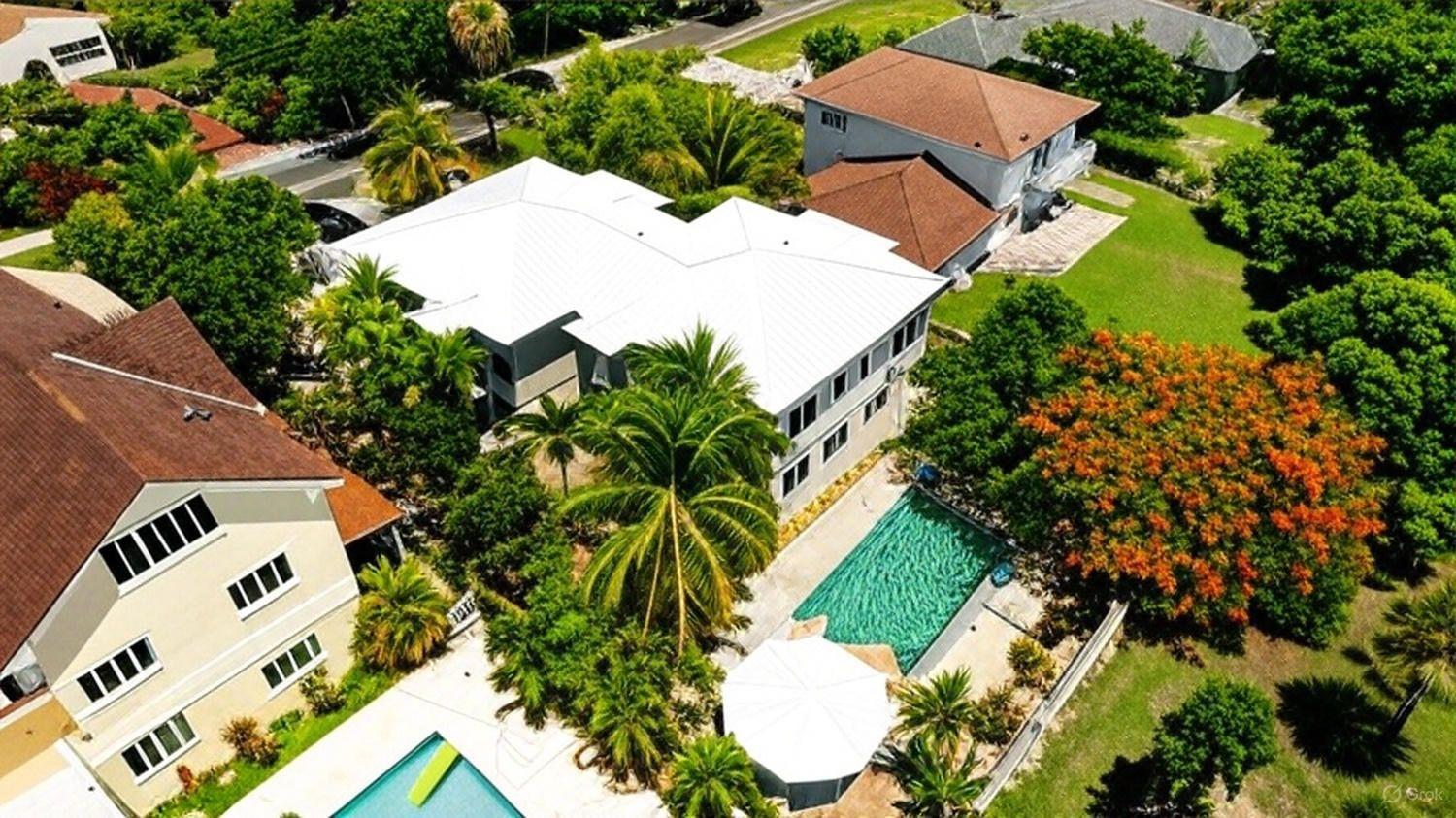 8 Bedroom Apartment for Sale - 135 Yamacraw Hill Rd Fourplex — photo 3