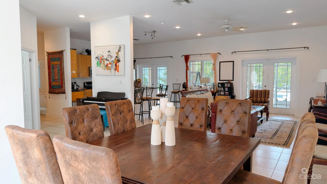 Canal Front Home 3 Bed Prospect — photo 3