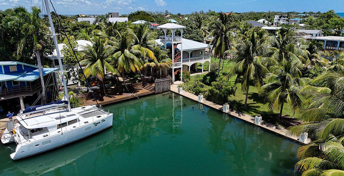 Canal Home in Placencia Village — photo 3