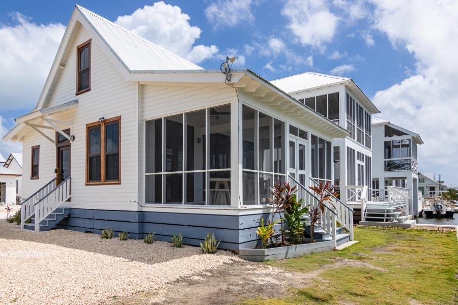 Cordage Cottage with Pool in Mahogany Bay Village — photo 3