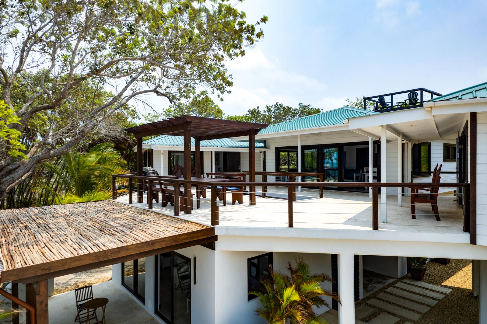 5 Bedroom Luxury Beachfront Home for Sale, Wild Orchid, Placencia, Belize — photo 3