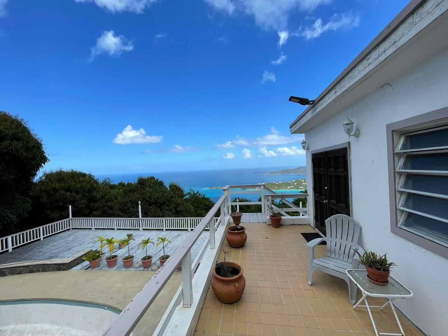 3 Beds 2 Baths 2,500 Sqft Property — photo 1