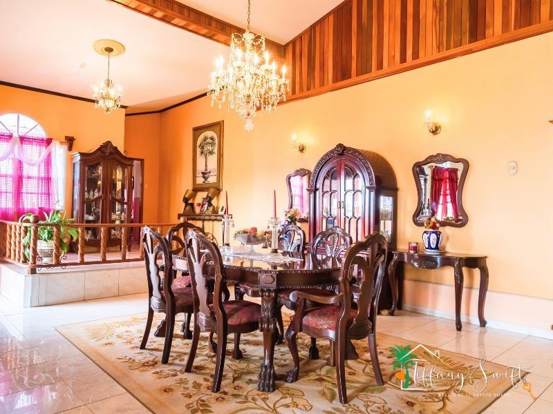 # 4210 – Prime San Ignacio Property: Stunning 3-Bedroom Home with Income Generation and Business Potential — photo 3