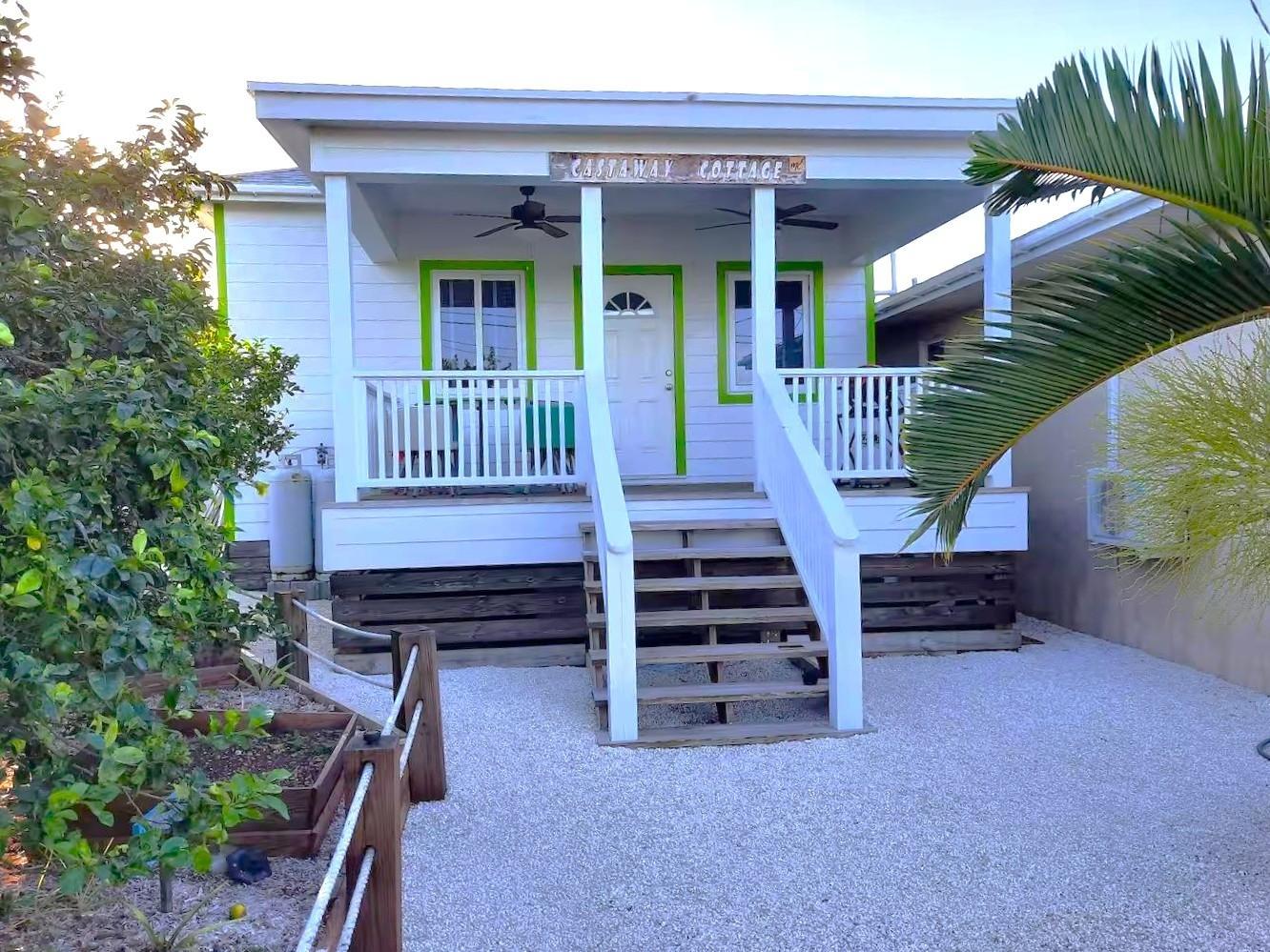 CASTAWAY COTTAGE — photo 1