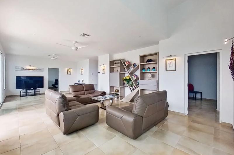 Blue Marine Penthouse in Maho, Saint Martin — photo 3