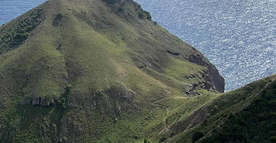 1 Acre of Land for Sale, Upper Hell's Gate, Saba — photo 3