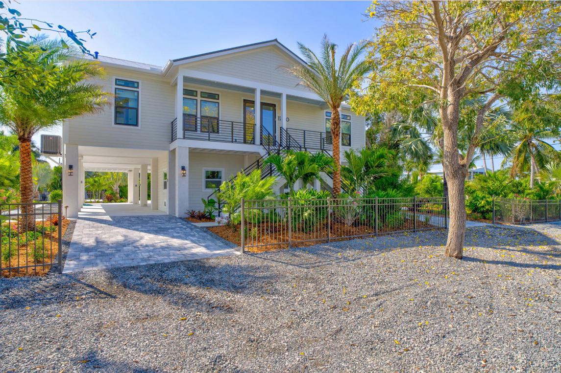 3 bedroom property for sale — Sugarloaf Key 3BR New Waterfront Home & Parcel at 17210 Angelfish Lane, Upper Sugarloaf Key, FL, USA — photo 3