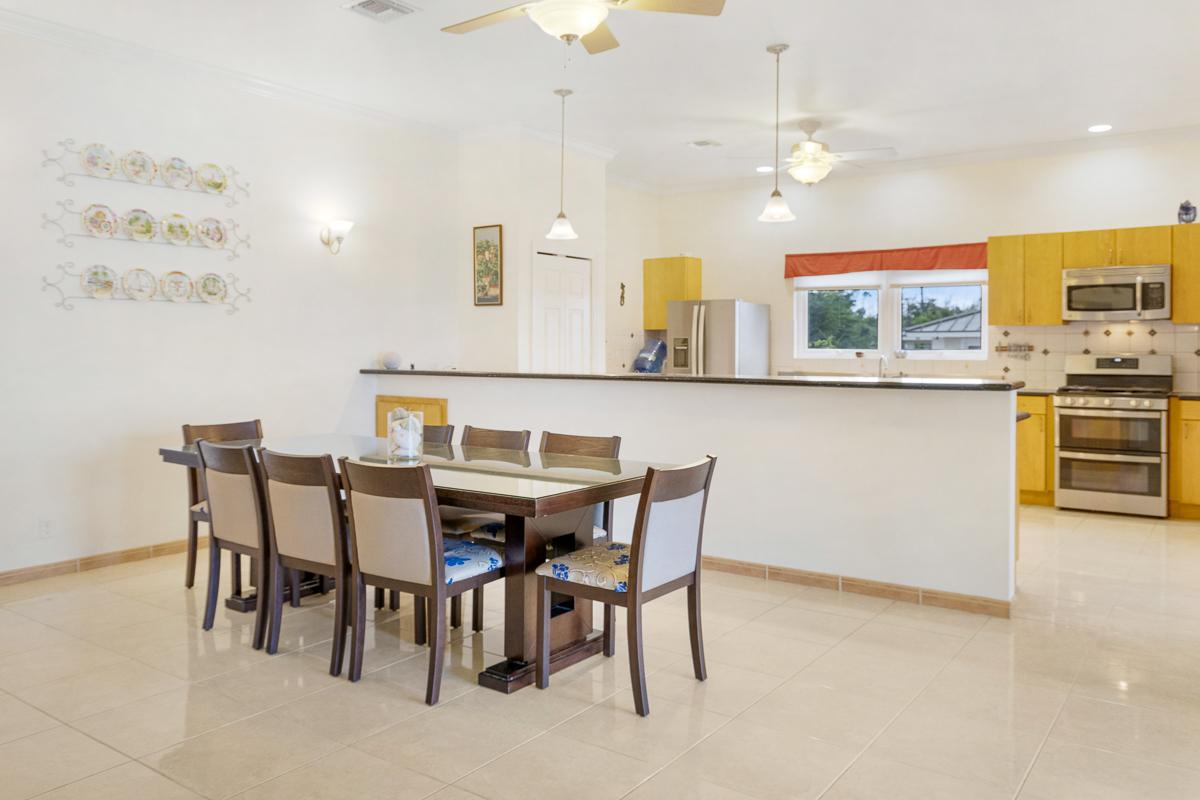 4-bedroom house in Bahama Reef Yacht and Country Club, Grand Bahama — photo 4