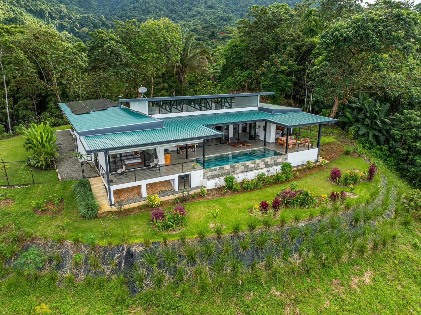 4 Bedroom Ocean-View Home for Sale, Tres Rios, Ojochal, Puntarenas, Costa Rica — photo 2