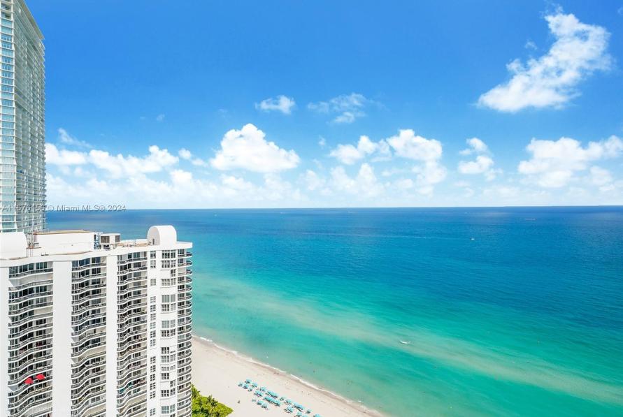 Sunny Isles Beach Beachfront 2BR Condo — photo 3