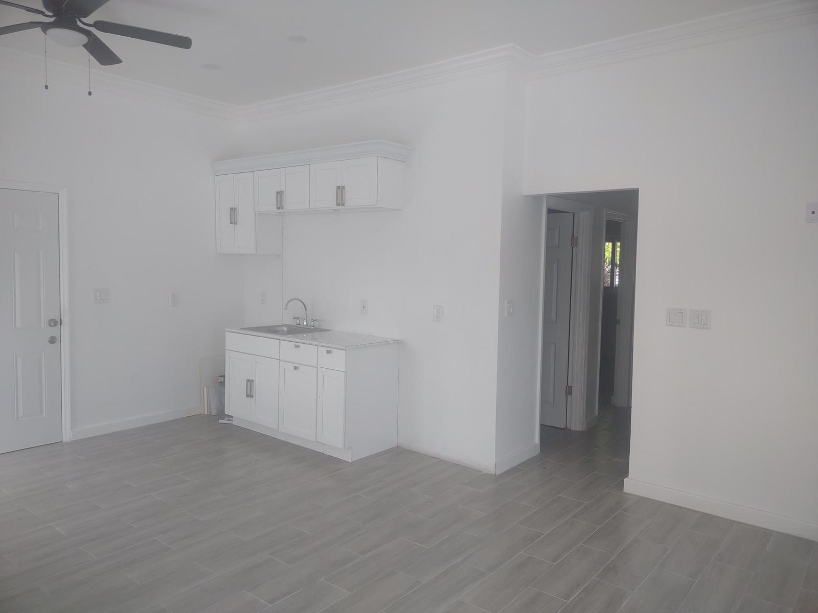 3 bedroom Residence for sale — KILLARNEY SHORES in Nassau / New Providence, The Bahamas — photo 5
