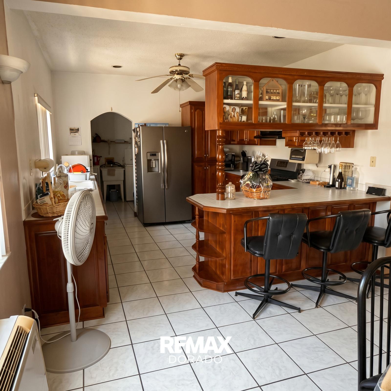 Prime Two-Story Commercial Property – Central American Blvd, Belize City — photo 5