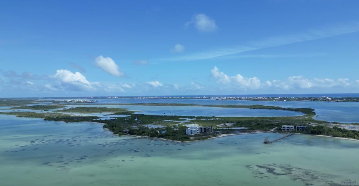 1.48 Acre Beach Front Lot on West Coast & Platinum Coast Ambergris Caye — photo 4