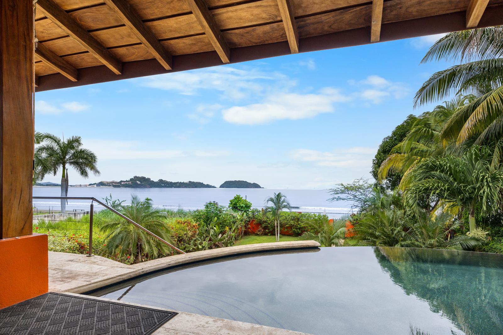 6 Bedroom Luxury Beach House for Sale, Playa Potrero, Flamingo, Guanacaste, Costa Rica — photo 1