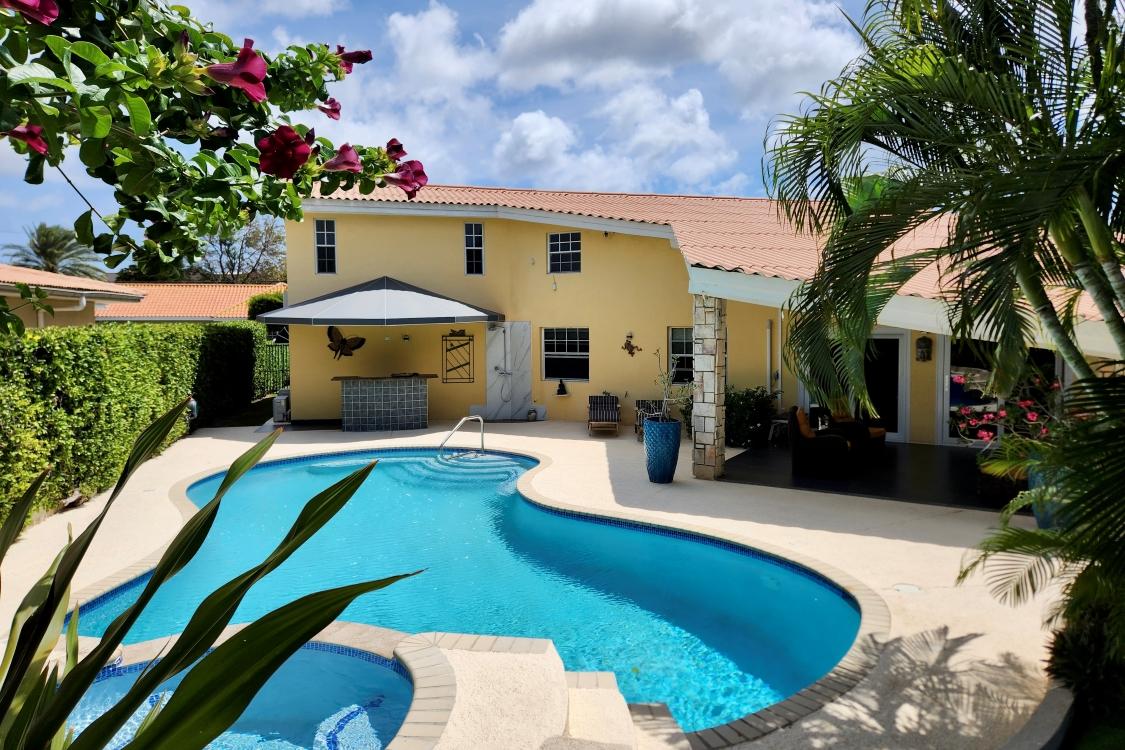 6 bedroom home for sale in Matancia, Curaçao — photo 1