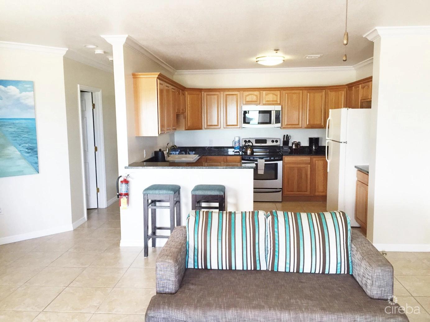 2 Bedroom Condo at Holiday Inn Resort - Fractional Ownership, Cayman Islands — photo 3