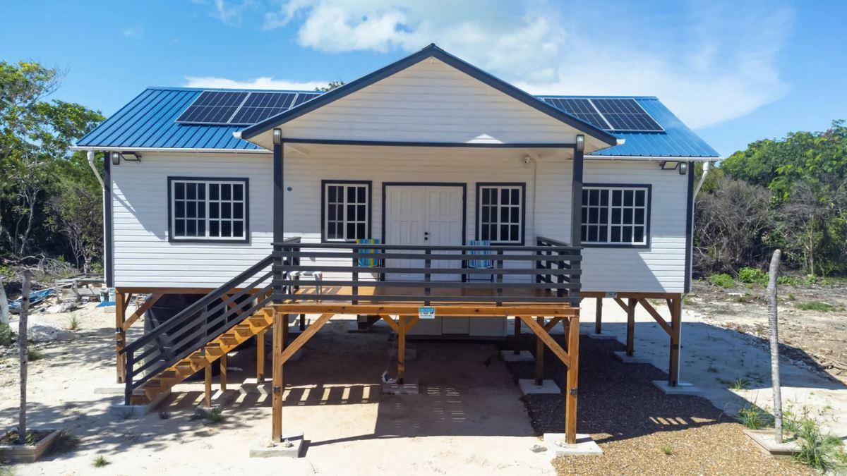 Belize Secret Beach 2-Bedroom Sustainable House — photo 1
