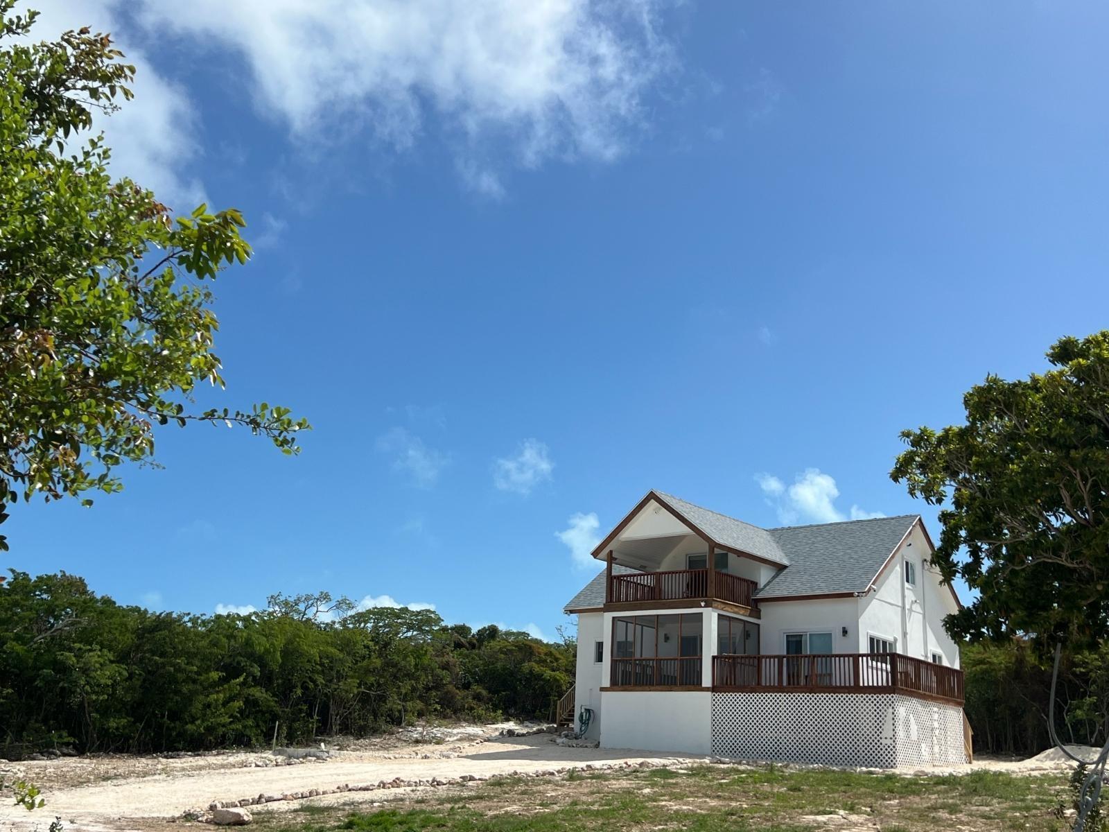 3 bedroom Residence for sale — SUNNY HILLS ROAD in Exuma, The Bahamas — photo 1