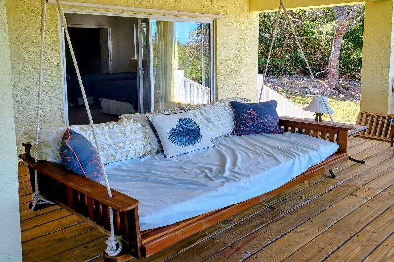 "The Seaside" 2-Bedroom Home Near Governor’s Harbour — photo 4