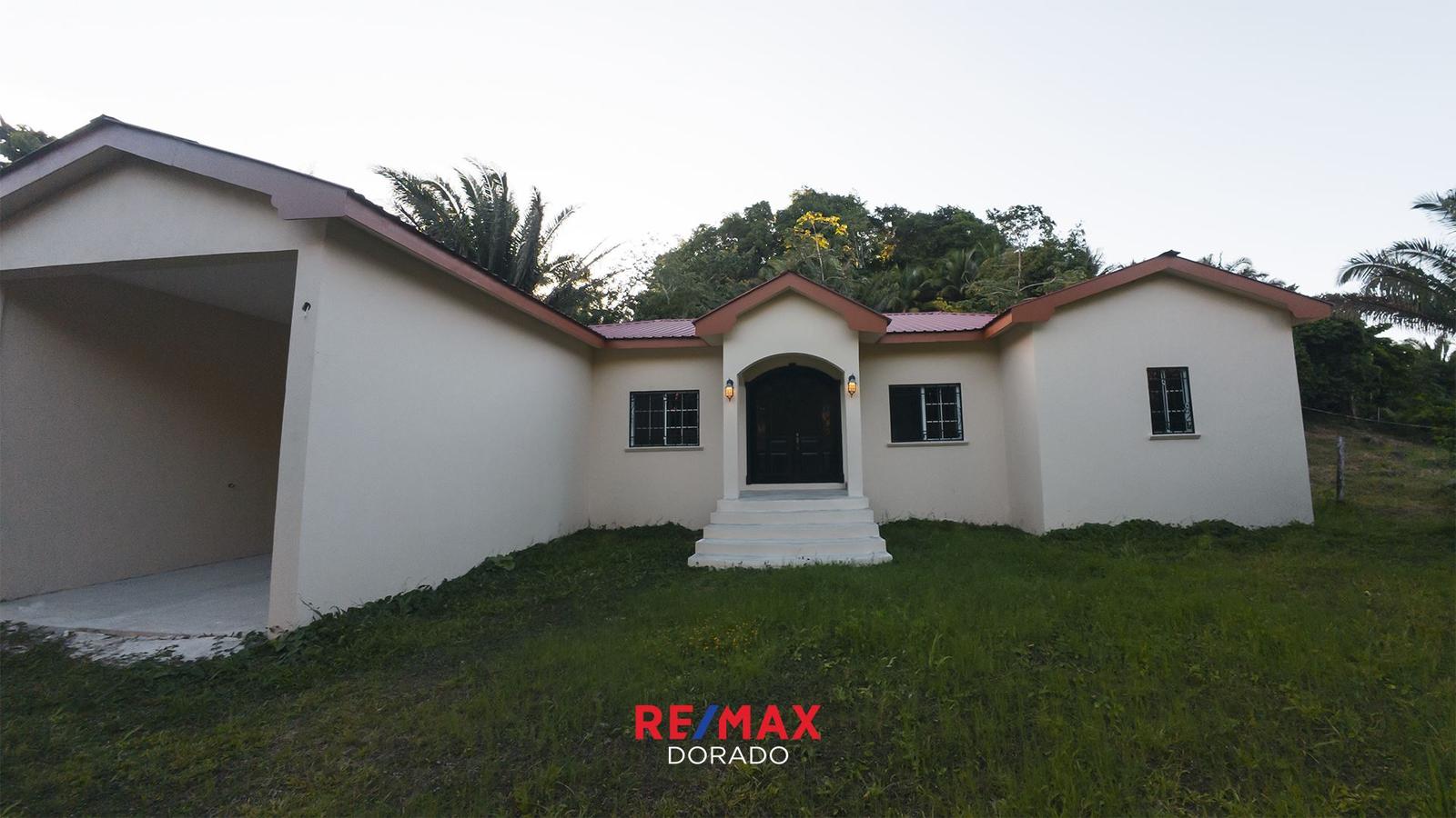Your Modern Family Home in the Heart of Peaceful Cayo, Armenia Village — photo 3