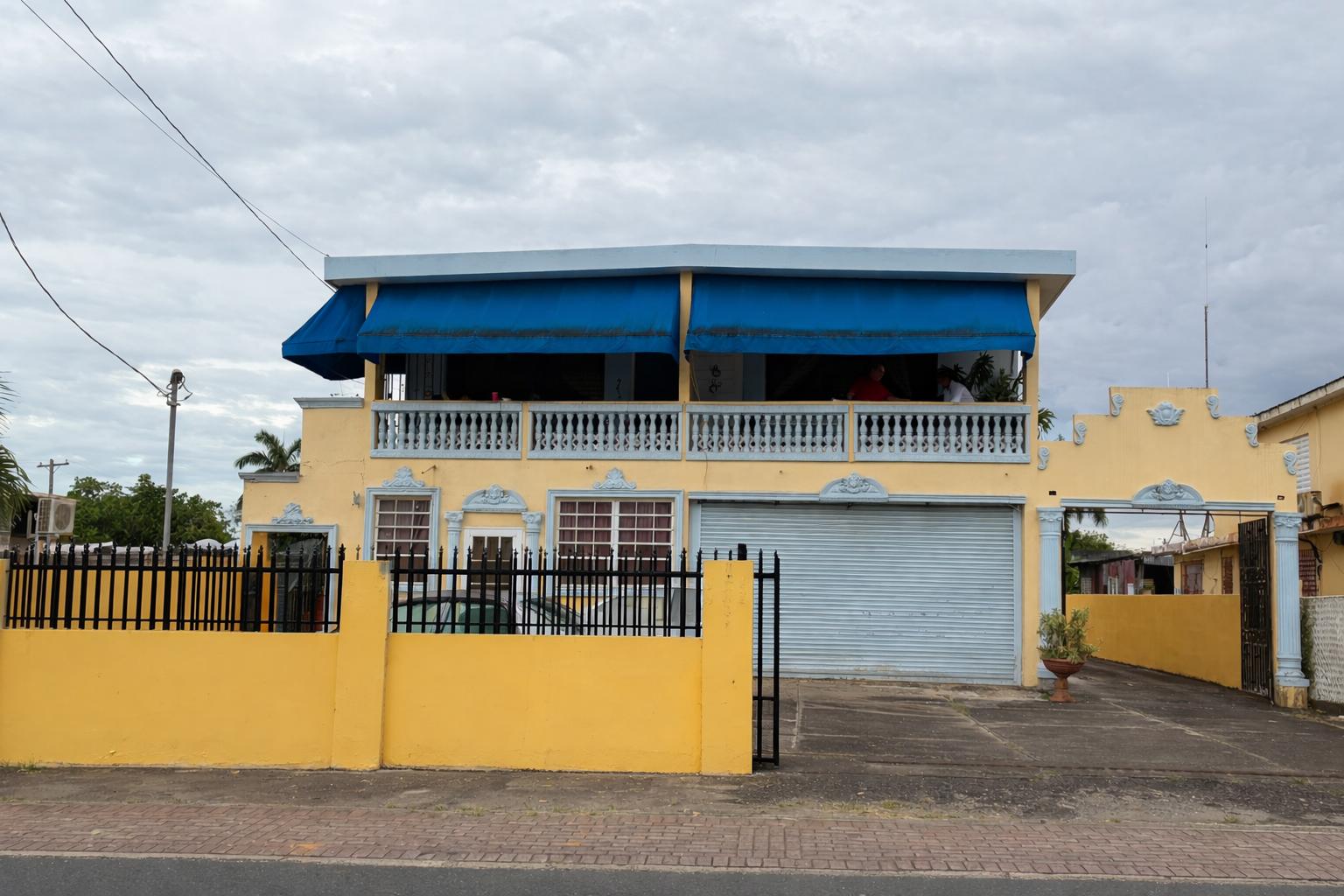 Mixed-Use Property in Levittown/Sabana Seca — photo 1